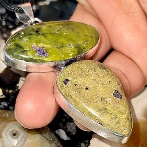 Dark Ivy Green Atlantisite- Stitchtite Pendant 2 7/8”